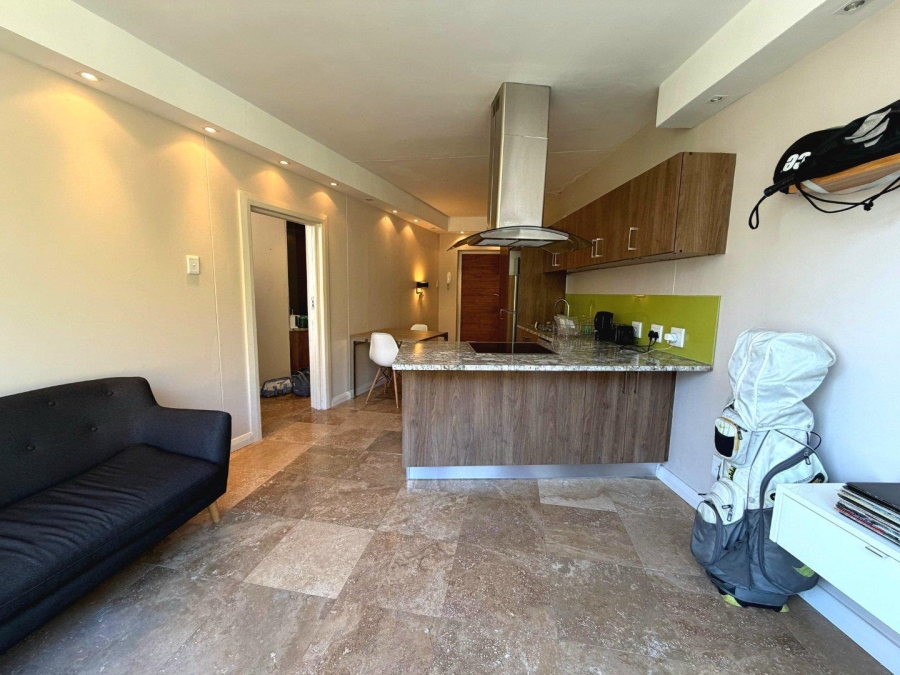 1 Bedroom Property for Sale in Vredehoek Western Cape